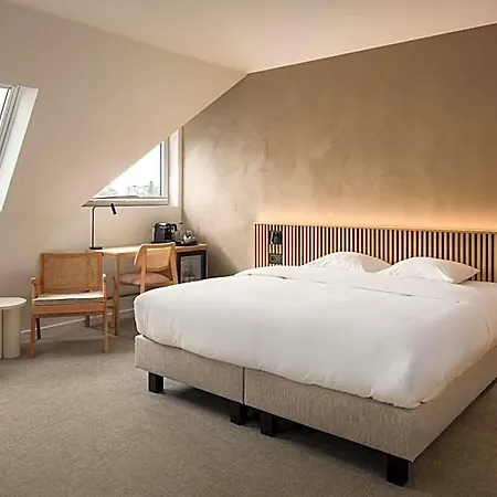 Chamade Hotell